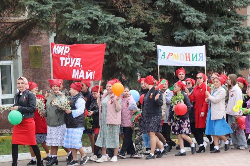 В Нурлате ярко отметили 1 Мая: шествие, конкурсы и мастер-классы (+ фоторепортаж)