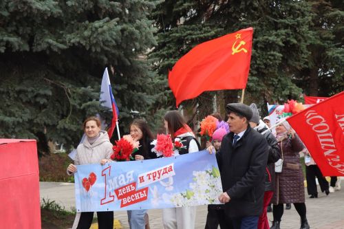 В Нурлате ярко отметили 1 Мая: шествие, конкурсы и мастер-классы (+ фоторепортаж)
