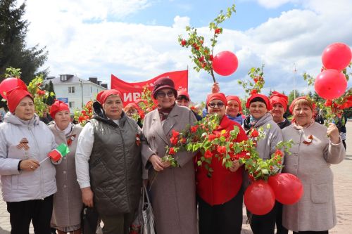 В Нурлате ярко отметили 1 Мая: шествие, конкурсы и мастер-классы (+ фоторепортаж)