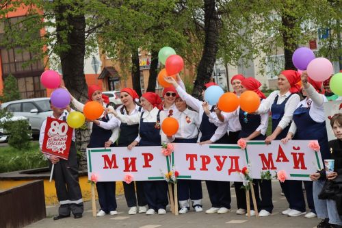 В Нурлате ярко отметили 1 Мая: шествие, конкурсы и мастер-классы (+ фоторепортаж)