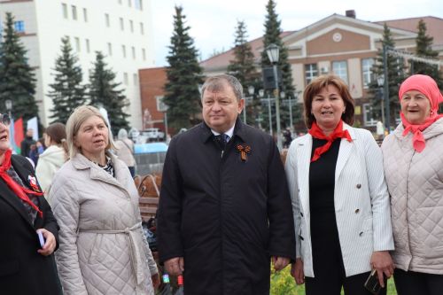 В Нурлате ярко отметили 1 Мая: шествие, конкурсы и мастер-классы (+ фоторепортаж)