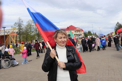 В Нурлате ярко отметили 1 Мая: шествие, конкурсы и мастер-классы (+ фоторепортаж)
