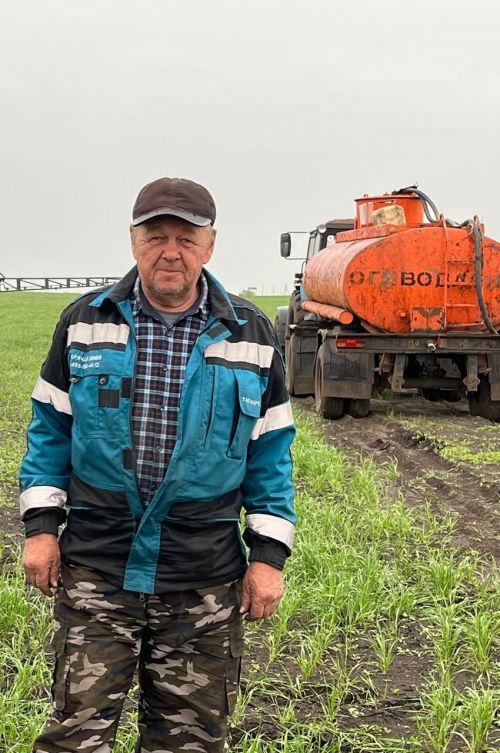 И в праздничные дни на полях Нурлатского района кипит работа