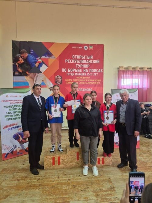 Юные борцы почтили память земляка в Чулпаново
