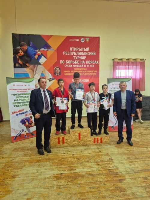 Юные борцы почтили память земляка в Чулпаново