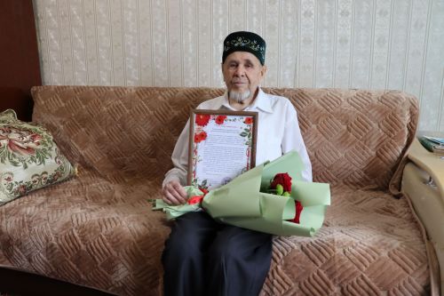 Секрет долголетия прост: ветеран труда из Нурлата Наиль Латфуллин отмечает 90-летний юбилей
