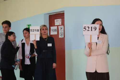 В Нурлате стартовала основная волна ЕГЭ: выпускники приступили к сдаче химии, истории и литературы