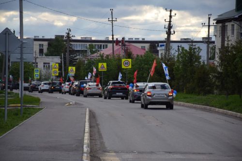 Нурлатцы провели автопробег в честь 80-летия Победы
