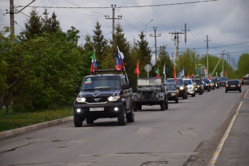 Нурлатцы провели автопробег в честь 80-летия Победы