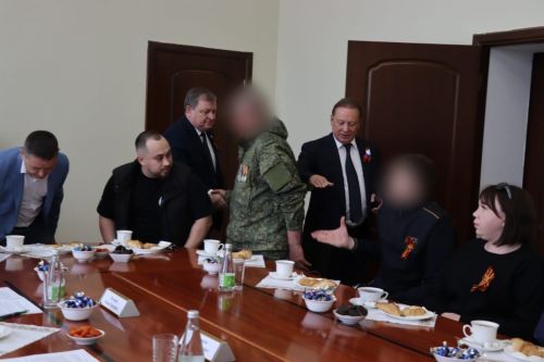 Айдар Метшин встретился с участниками СВО в Нурлате в преддверии Дня Победы
