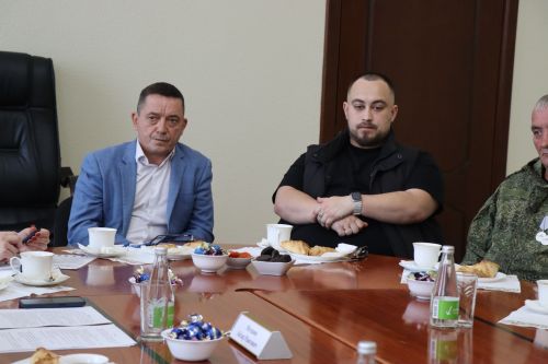 Айдар Метшин встретился с участниками СВО в Нурлате в преддверии Дня Победы