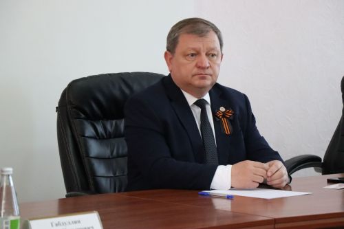 В Нурлате Айдар Метшин принял участие в акции «Красная гвоздика»