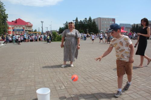 В Нурлате ярко и весело отпраздновали День защиты детей