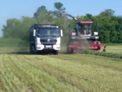 Аграрии Нурлатского района приступили к заготовке кормов
