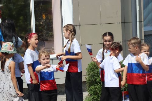 Многонациональный Нурлат отметил День России Парадом дружбы народов