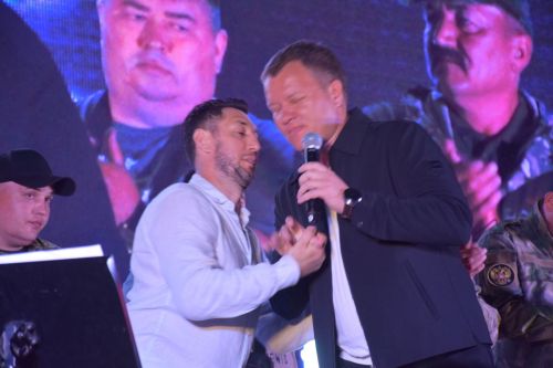 В Нурлате Фирдус Тямаев дал большой благотворительный концерт (+фоторепортаж)