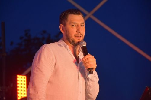 В Нурлате Фирдус Тямаев дал большой благотворительный концерт (+фоторепортаж)