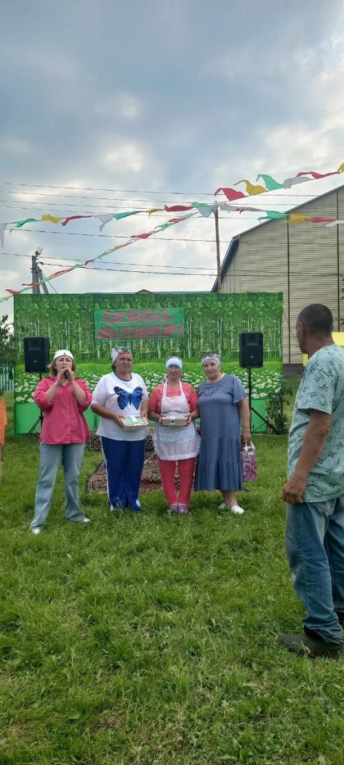 Яркий День села в Бикулово: парад тракторов, юбиляры и веселье