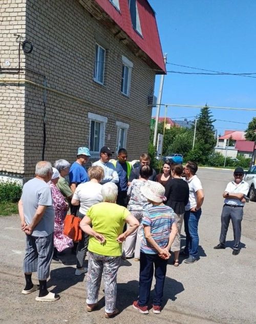«Наш двор»: в Нурлате проверили ход благоустройства новых дворов