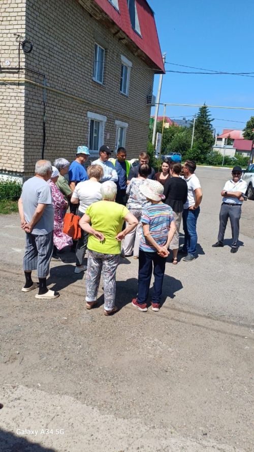 «Наш двор»: в Нурлате проверили ход благоустройства новых дворов