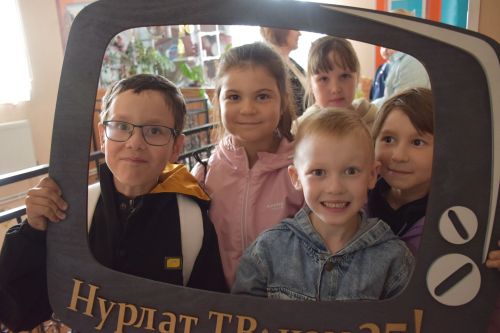 Каникулы с пользой: ученики Среднекамышлинской школы посетили «Нурлат-информ»