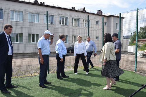 В Нурлате Дамир Ишкинеев посетил объекты капитального ремонта