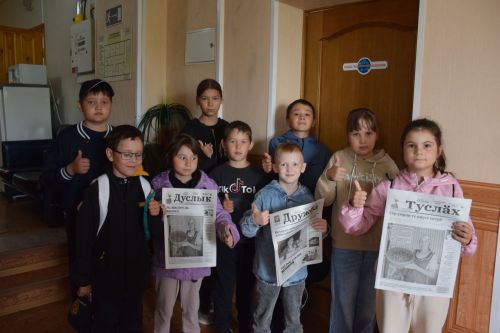Каникулы с пользой: ученики Среднекамышлинской школы посетили «Нурлат-информ»