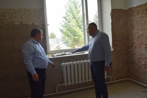 В Нурлате Дамир Ишкинеев посетил объекты капитального ремонта