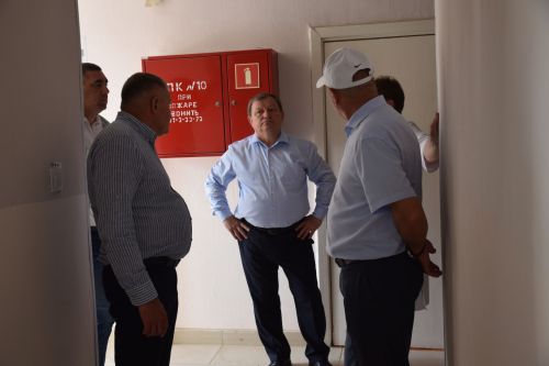 В Нурлате Дамир Ишкинеев посетил объекты капитального ремонта