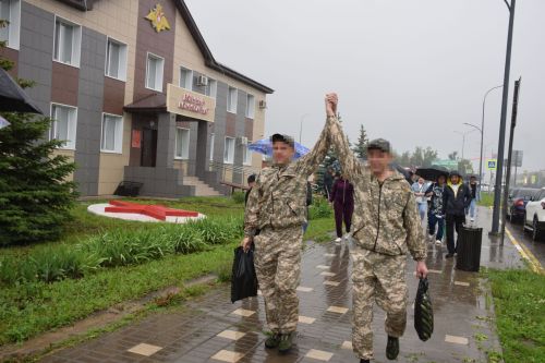 Трое нурлатцев отправились в зону специальной военной операции