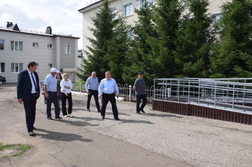 В Нурлате Дамир Ишкинеев посетил объекты капитального ремонта