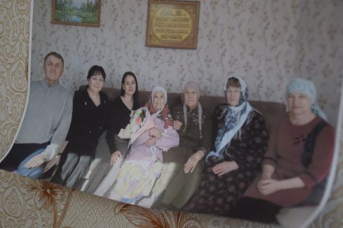 Уважаемая учительница из села Новое Иглайкино Файзя Валиахметовна Губайдуллина отмечает столетний юбилей