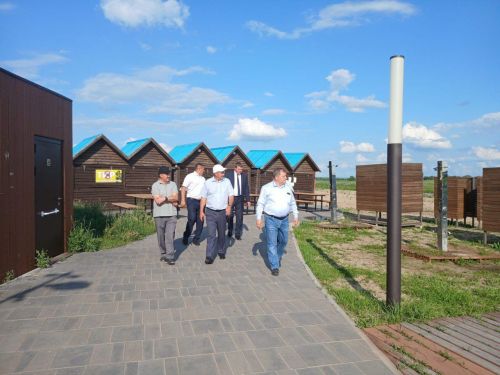 Глава Нурлатского района проверил общественные пространства и призвал жителей к порядку