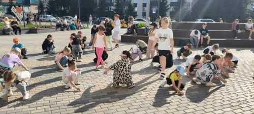«Краски лета» раскрасили Нурлат весельем и подвижными играми