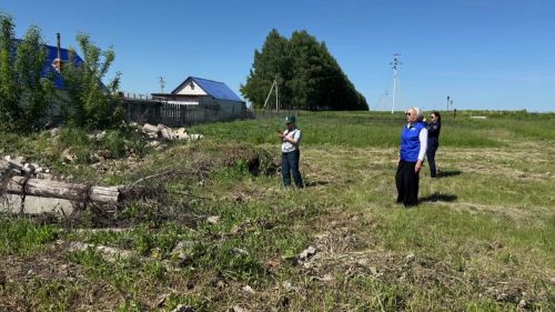 На некоторых участках дорог Нурлатского района выявлены места складирования мусора