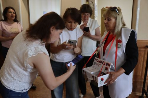 «Нурлат-информ» принял участие во Всероссийской благотворительной акции «Красная гвоздика»