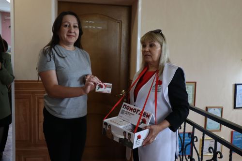 «Нурлат-информ» принял участие во Всероссийской благотворительной акции «Красная гвоздика»