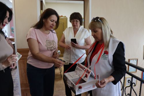 «Нурлат-информ» принял участие во Всероссийской благотворительной акции «Красная гвоздика»