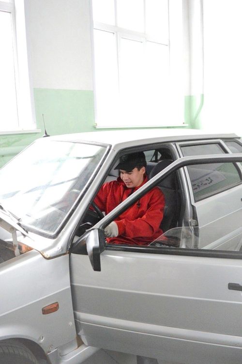 Нурлатские выпускники техникума начали сдачу демонстрационных экзаменов