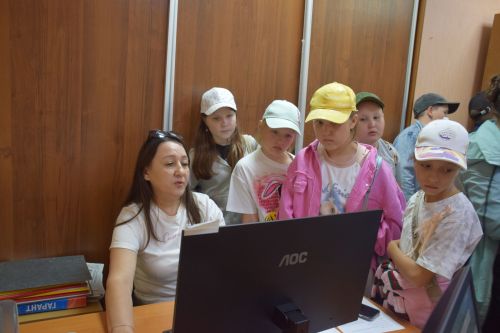 Юные патриоты Егоркинской школы побывали в «Нурлат-информе»