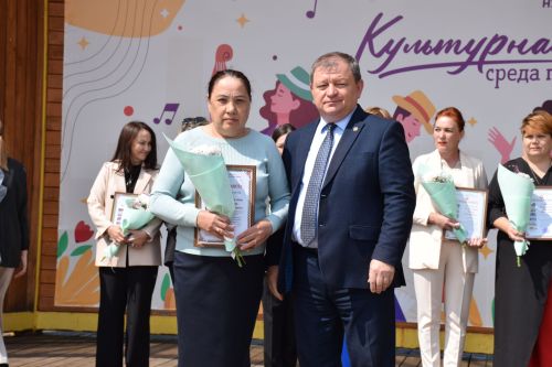 В преддверии Дня социального работника в Нурлате прошло праздничное мероприятие