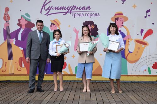В преддверии Дня социального работника в Нурлате прошло праздничное мероприятие