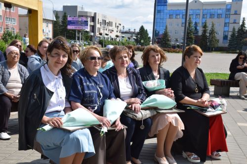 В преддверии Дня социального работника в Нурлате прошло праздничное мероприятие