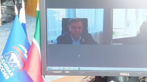 В Нурлате депутат Госсовета РТ Мякзюм Салахов провел онлайн-прием граждан