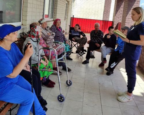 День русского языка: праздник слова и культуры в Нурлатском доме престарелых