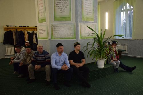 Нурлатцы отмечают Курбан-байрам: в мечетях района прошли праздничные богослужения