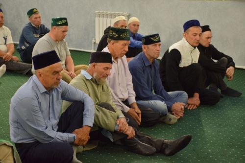 Нурлатцы отмечают Курбан-байрам: в мечетях района прошли праздничные богослужения