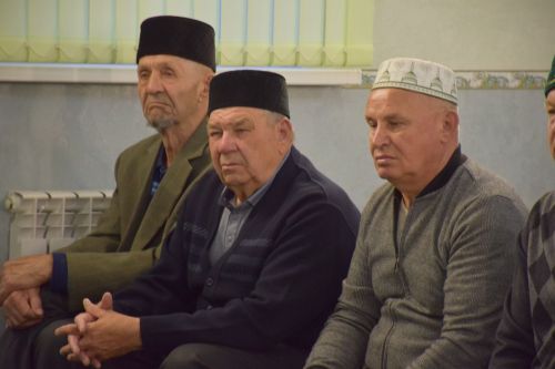 Нурлатцы отмечают Курбан-байрам: в мечетях района прошли праздничные богослужения