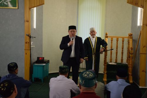 Нурлатцы отмечают Курбан-байрам: в мечетях района прошли праздничные богослужения