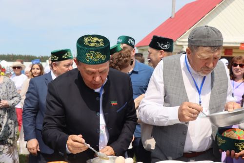 Яркий, шумный, незабываемый: Нурлат с размахом отпраздновал Сабантуй!
